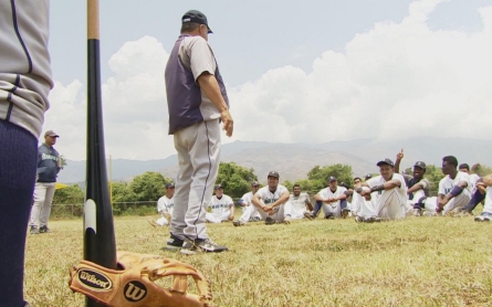 Major league sports clinics in Venezuela face trouble